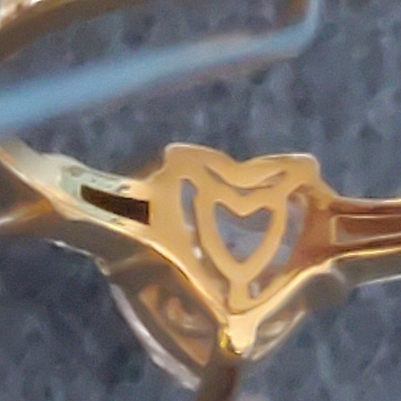 Swarovski Zirconia Heart in Vermeil YG Over Sterling Silver - Picture 7 of 10